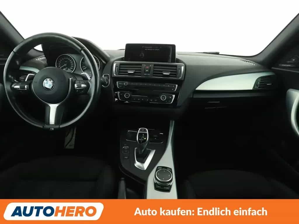 BMW 125 1er 125i M Sport Aut.*NAVI*TEMPO*SHZ*PDC*LIM* 10/2016-photo-11