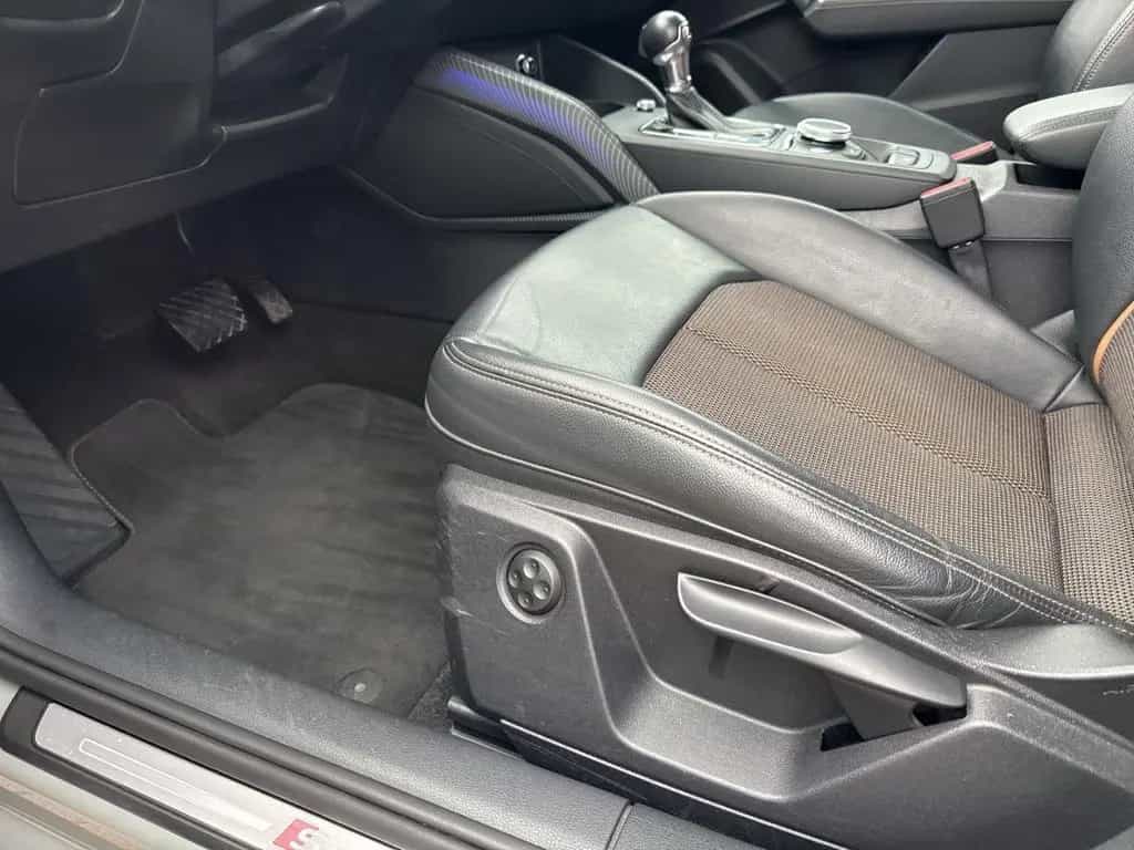 Audi Q2 1.4 TFSI S tronic design S line Sportpaket Na 02/2017-photo-18