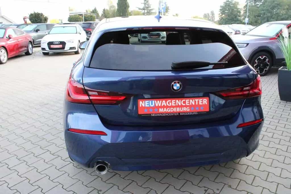 BMW 118 i *LIVE COCKPIT*LED*NAVI*PANORAMADACH*SHZ* 04/2021-photo-5