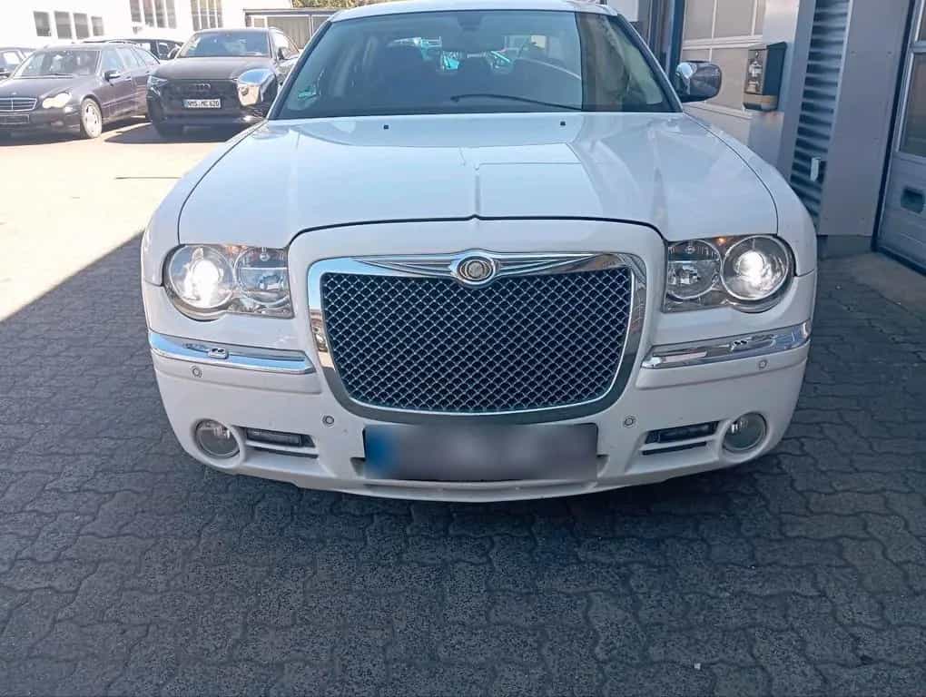 Chrysler 300C 3.0 CRD Walter P. Edition 01/2010-photo-1