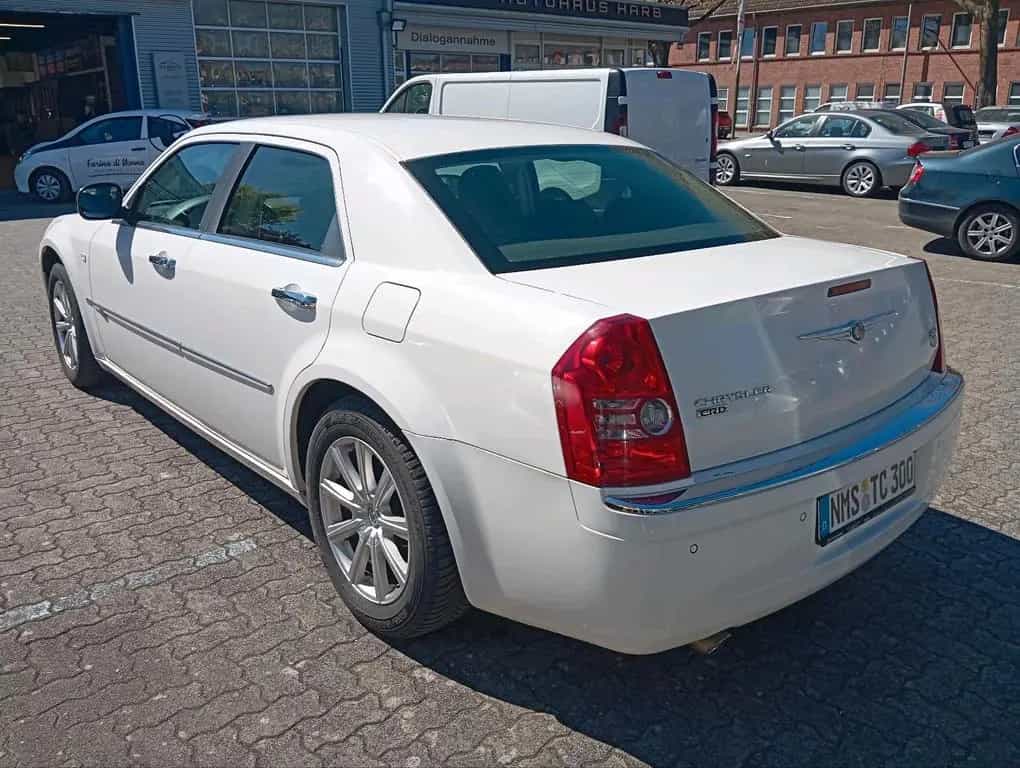 Chrysler 300C 3.0 CRD Walter P. Edition 01/2010-photo-12