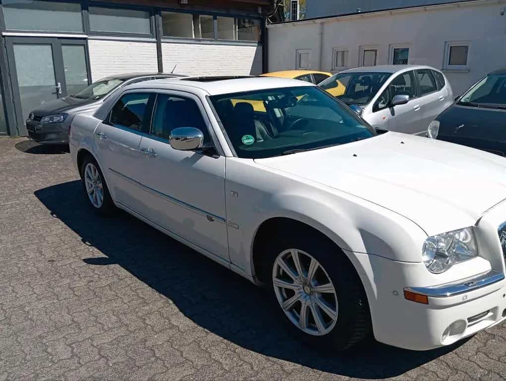 Chrysler 300C 3.0 CRD Walter P. Edition 01/2010-photo-2