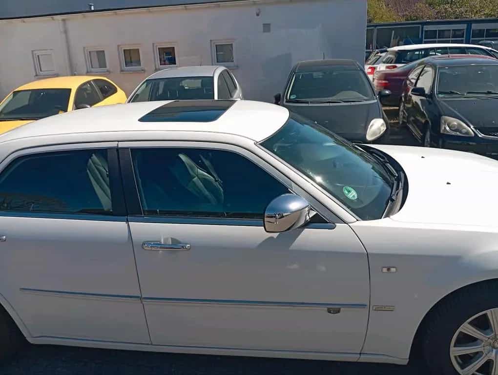 Chrysler 300C 3.0 CRD Walter P. Edition 01/2010-photo-3