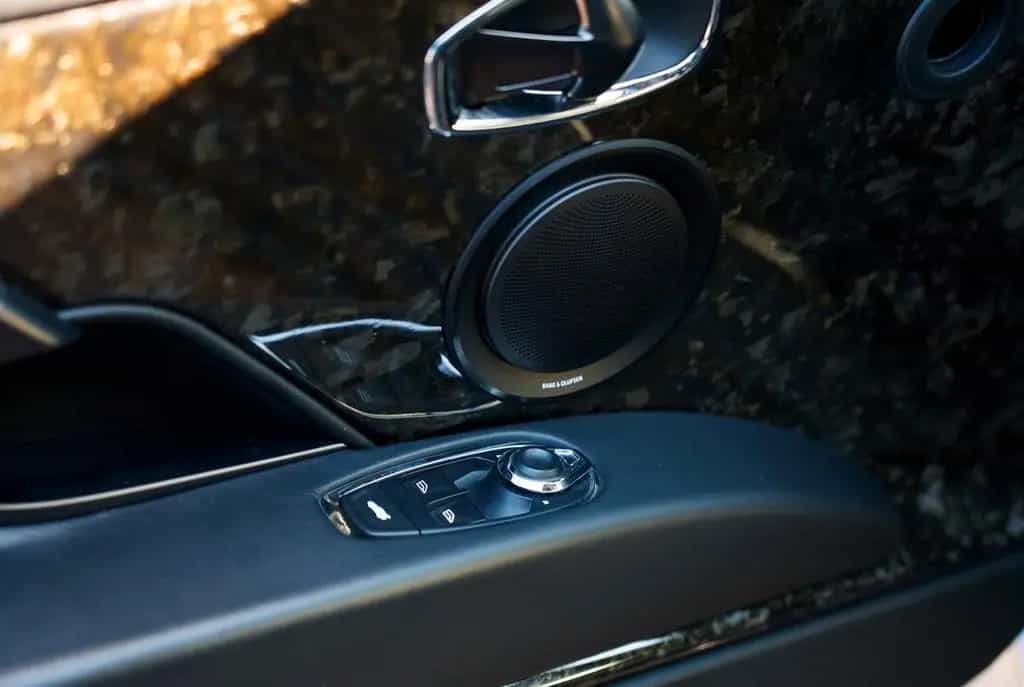 Aston Martin DB11 5.2 V12 - Launch edition - 1/1000 12/2016-photo-14