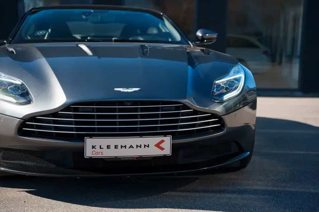 Aston Martin DB11 5.2 V12 - Launch edition - 1/1000 12/2016-photo-2