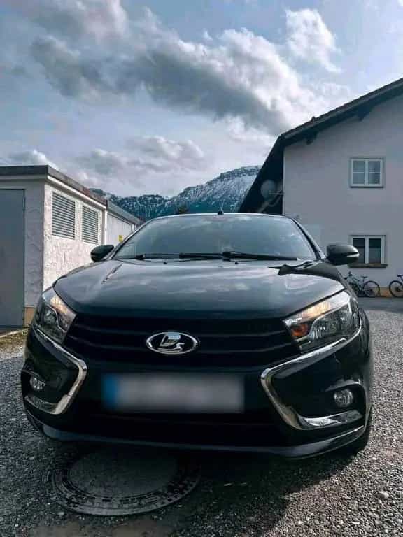 Lada Vesta 1.6 Benzin Automatik | Baujahr ... 11/2017-photo-0