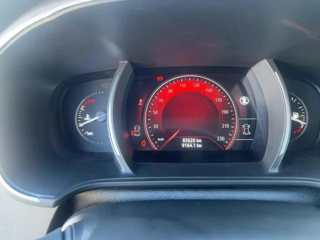 Renault Megane Grandtour 1.3 TCe 140 Limited Deluxe 08/2020-photo-14
