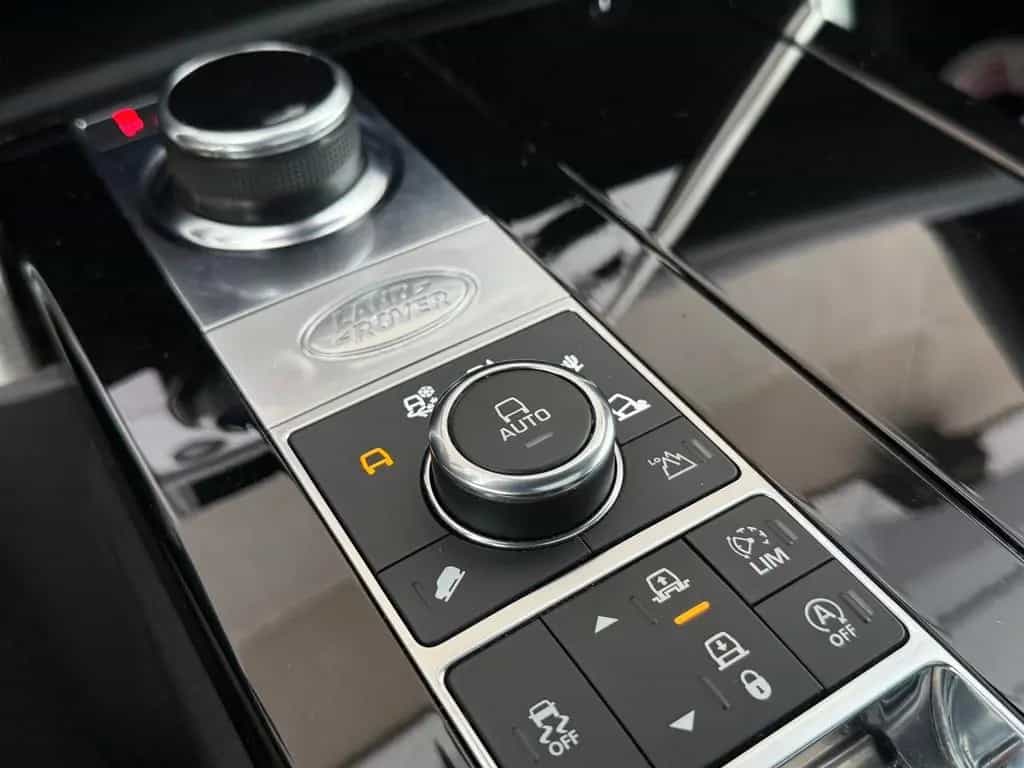 Land Rover Discovery 5 HSE Luxury SD4 03/2018-photo-27