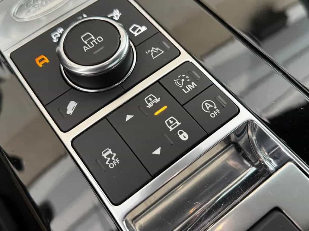 Land Rover Discovery 5 HSE Luxury SD4 03/2018-photo-29