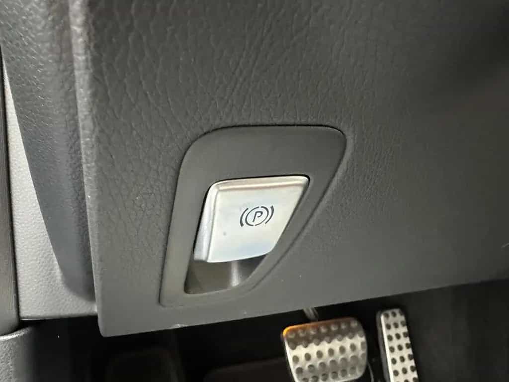 Mercedes-Benz C 200 "AMG LINE-LEDER-NAVI-CAM-ALU" 05/2017-photo-27