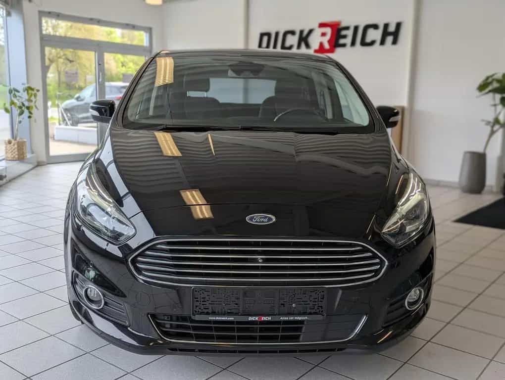 Ford S-Max 2.0 TDCi Titanium Pano Kamera LED Leder 07/2017-photo-1