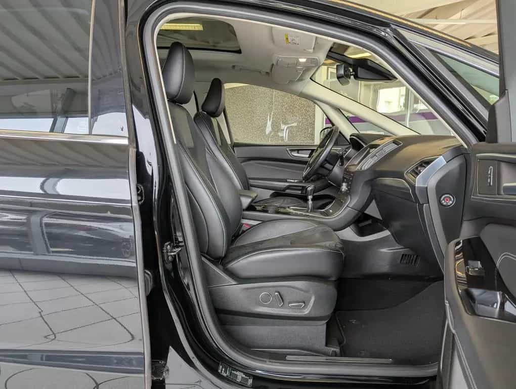 Ford S-Max 2.0 TDCi Titanium Pano Kamera LED Leder 07/2017-photo-14