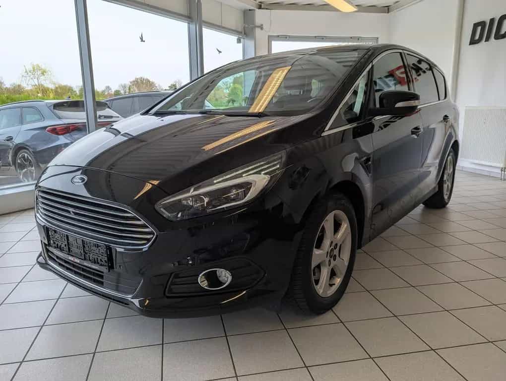 Ford S-Max 2.0 TDCi Titanium Pano Kamera LED Leder 07/2017-photo-2