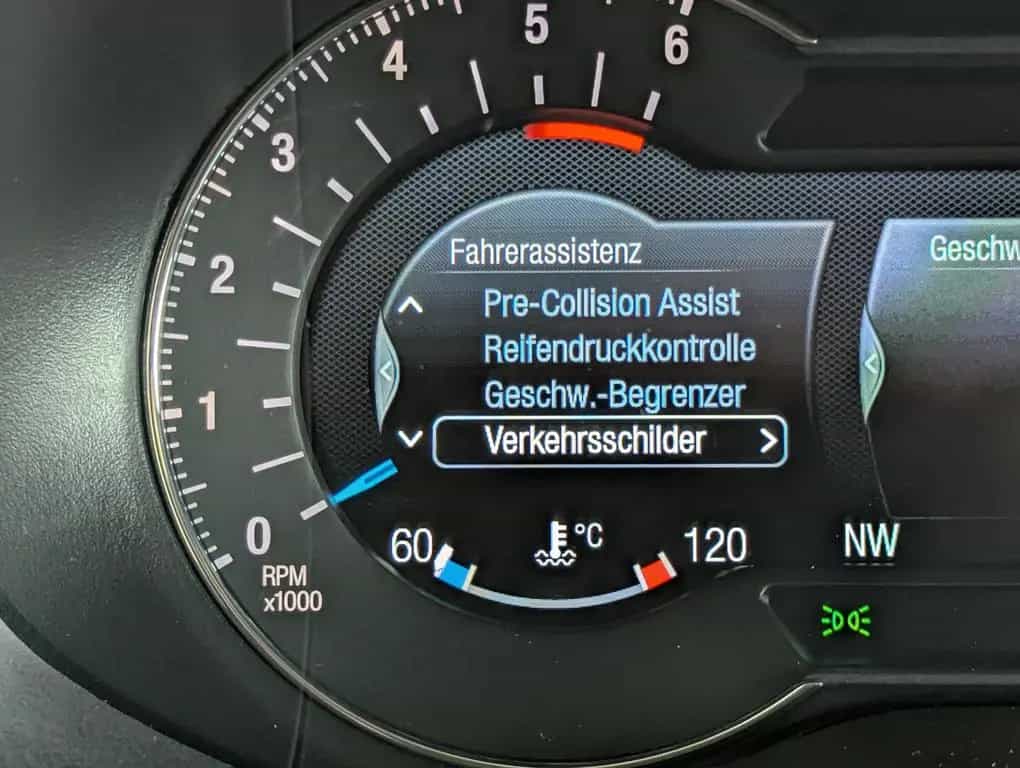 Ford S-Max 2.0 TDCi Titanium Pano Kamera LED Leder 07/2017-photo-28