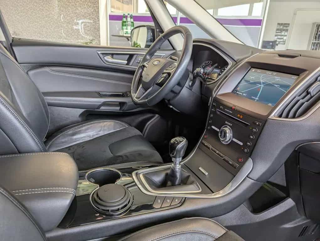 Ford S-Max 2.0 TDCi Titanium Pano Kamera LED Leder 07/2017-photo-9