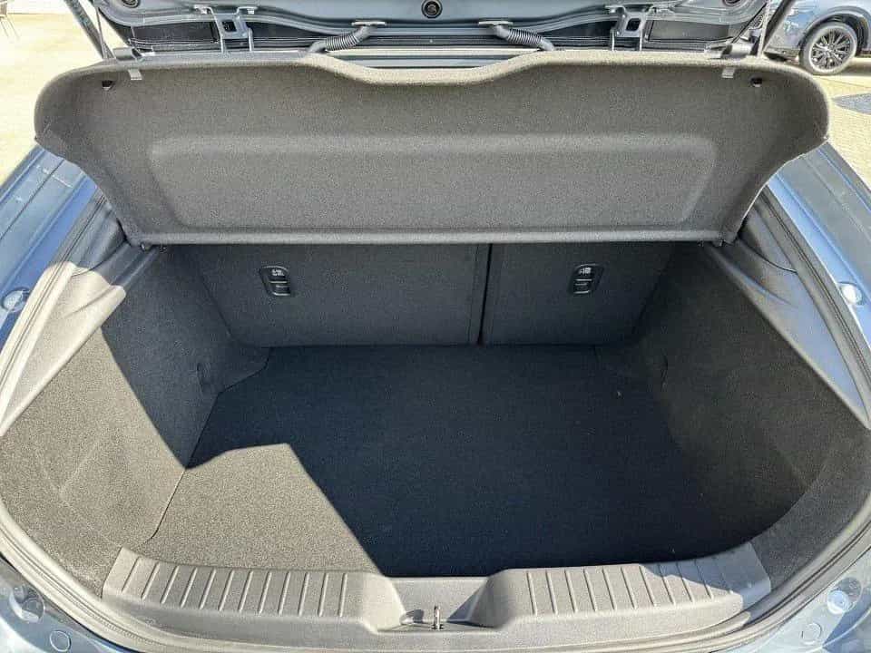 Mazda 3 EXCLUSIVE-L DASO DESI 360KAMERA MATRIX BOSE 12/2023-photo-10