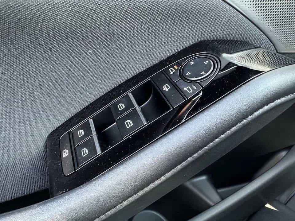 Mazda 3 EXCLUSIVE-L DASO DESI 360KAMERA MATRIX BOSE 12/2023-photo-16