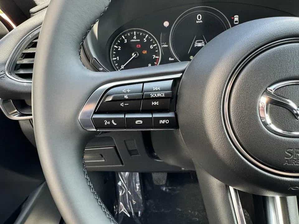 Mazda 3 EXCLUSIVE-L DASO DESI 360KAMERA MATRIX BOSE 12/2023-photo-19