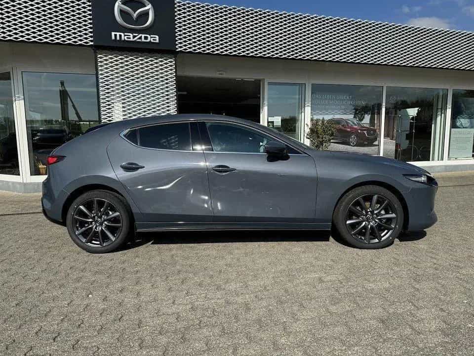 Mazda 3 EXCLUSIVE-L DASO DESI 360KAMERA MATRIX BOSE 12/2023-photo-3