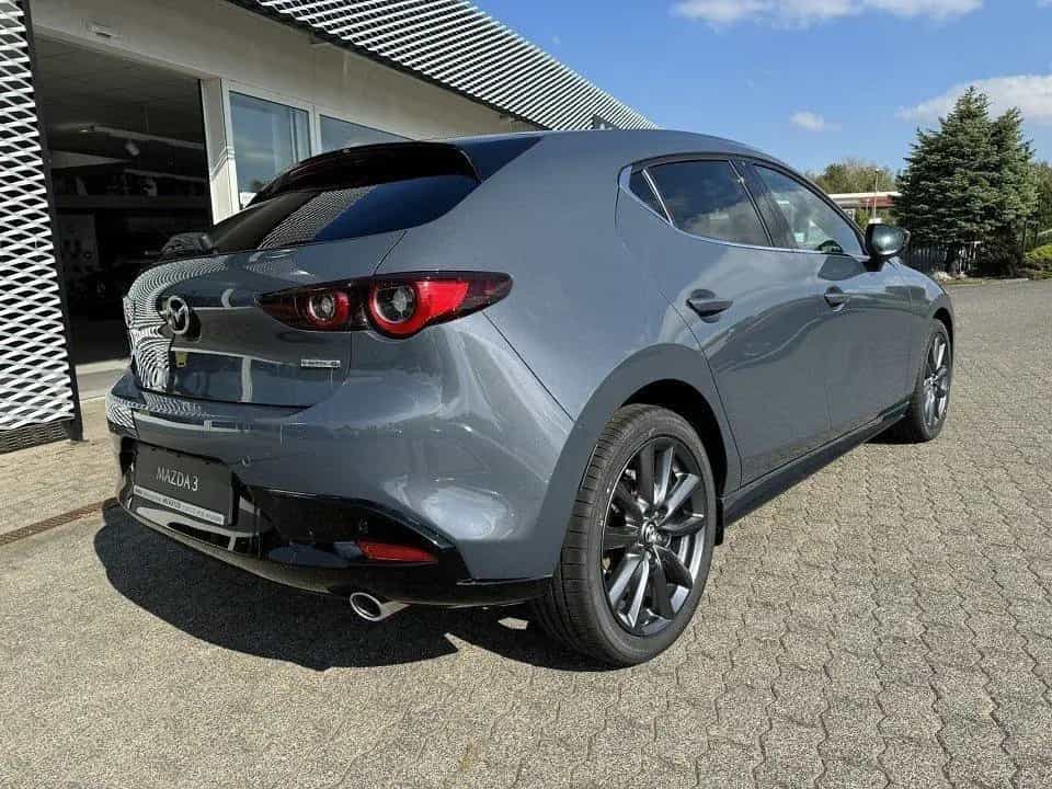Mazda 3 EXCLUSIVE-L DASO DESI 360KAMERA MATRIX BOSE 12/2023-photo-4