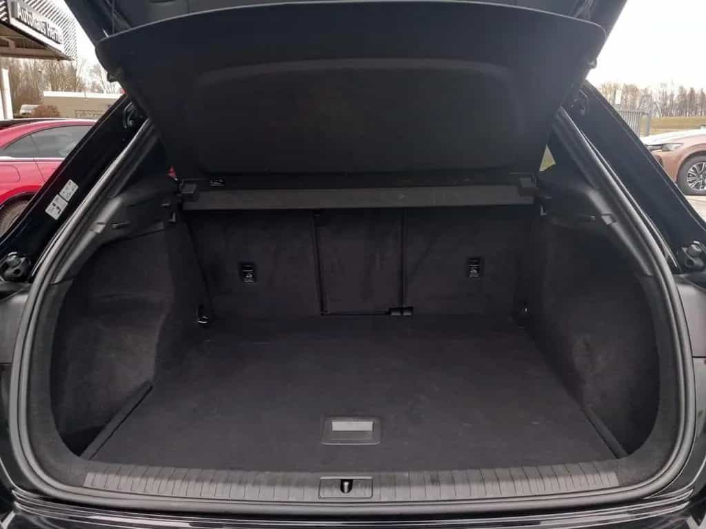 Audi Q3 ALCANTARA/AHK/8-FACH BEREIFT/E-HECKKLAPPE 03/2020-photo-10