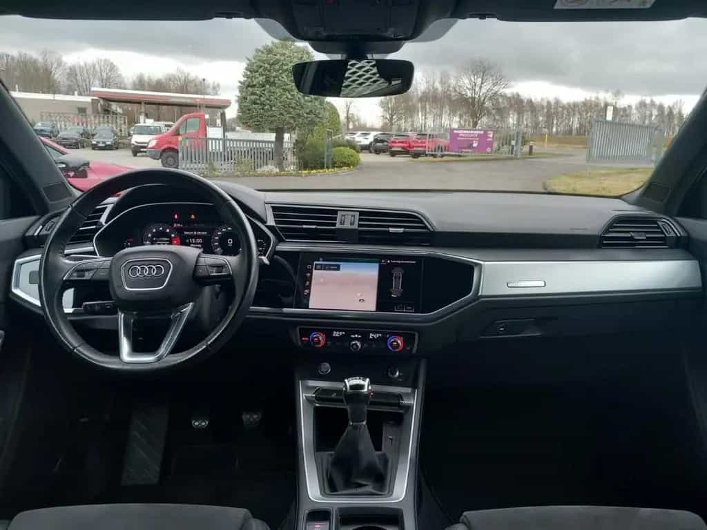 Audi Q3 ALCANTARA/AHK/8-FACH BEREIFT/E-HECKKLAPPE 03/2020-photo-19