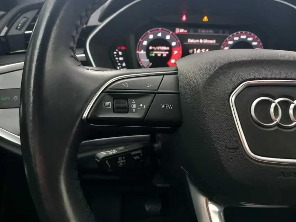 Audi Q3 ALCANTARA/AHK/8-FACH BEREIFT/E-HECKKLAPPE 03/2020-photo-21