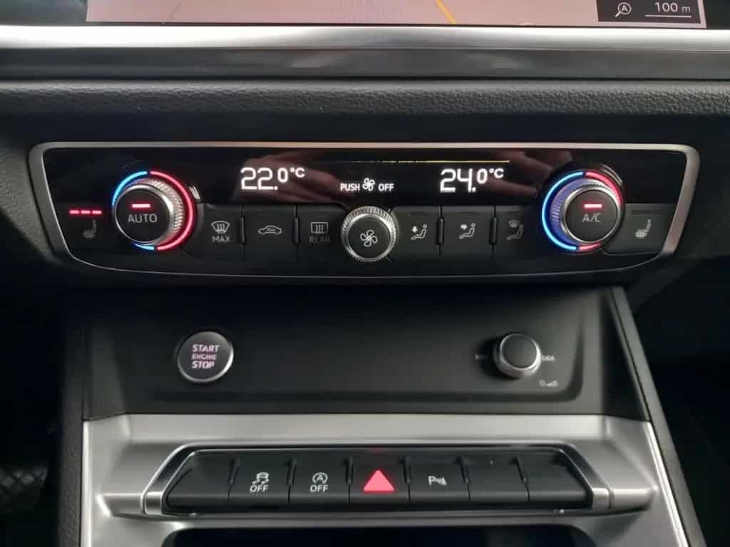 Audi Q3 ALCANTARA/AHK/8-FACH BEREIFT/E-HECKKLAPPE 03/2020-photo-26