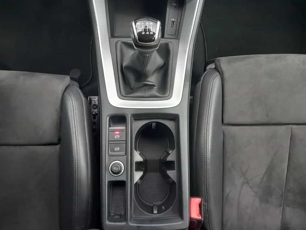 Audi Q3 ALCANTARA/AHK/8-FACH BEREIFT/E-HECKKLAPPE 03/2020-photo-28