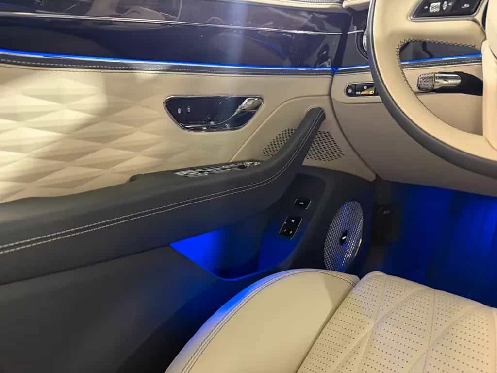 Bentley Flying Spur V8 Mansory, Carbon, Exclusive, Naim 01/2022-photo-22