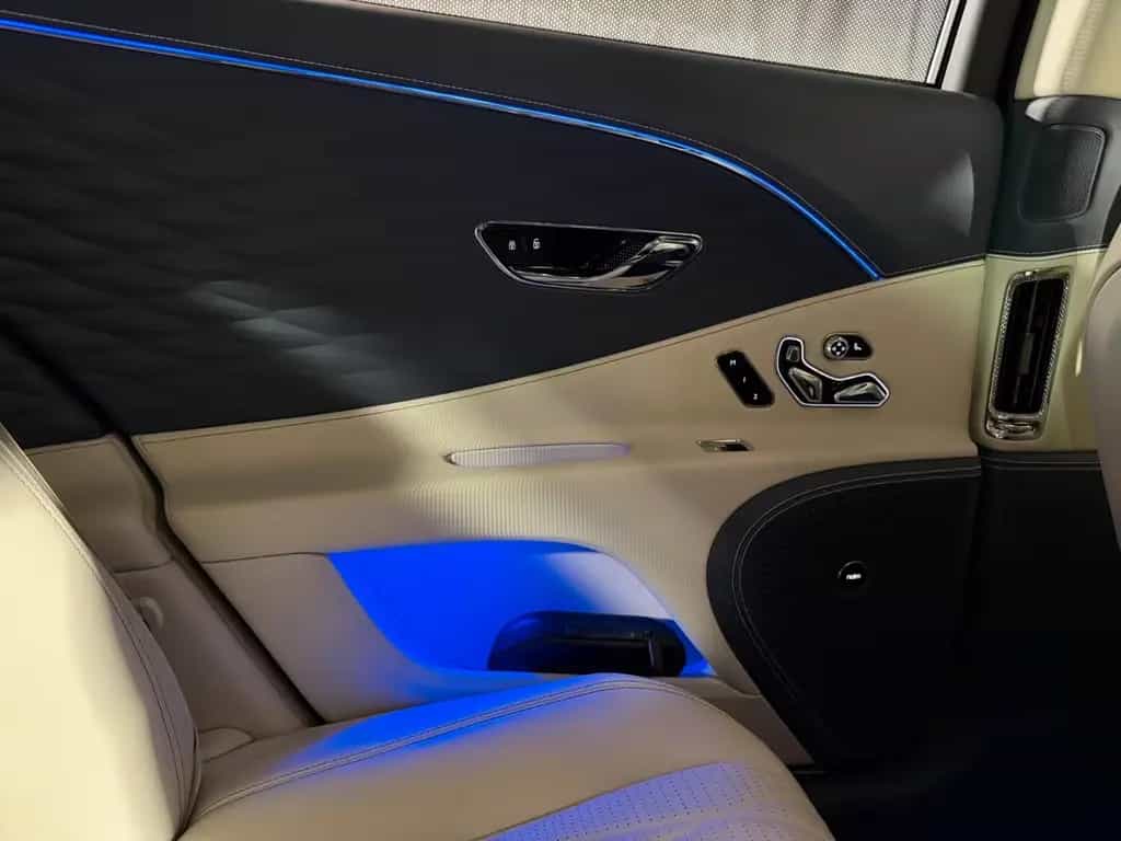 Bentley Flying Spur V8 Mansory, Carbon, Exclusive, Naim 01/2022-photo-23
