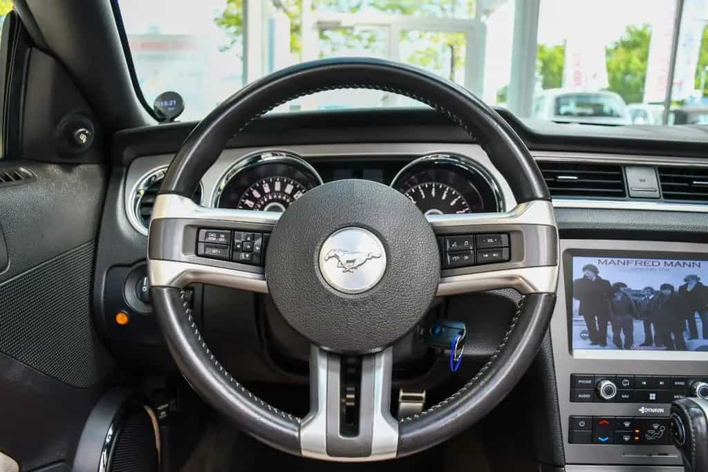 Ford Mustang 3.7L V6 Cyclone Aut. Xenon CarPlay Leder 07/2014-photo-18