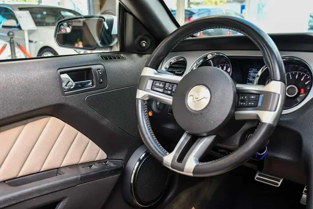 Ford Mustang 3.7L V6 Cyclone Aut. Xenon CarPlay Leder 07/2014-photo-19