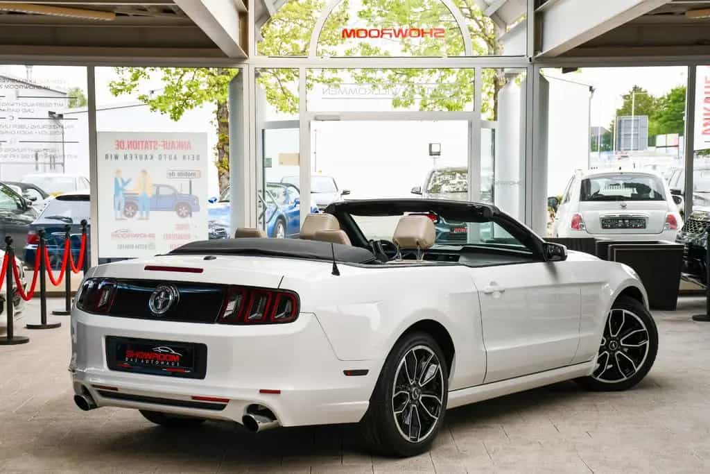 Ford Mustang 3.7L V6 Cyclone Aut. Xenon CarPlay Leder 07/2014-photo-3