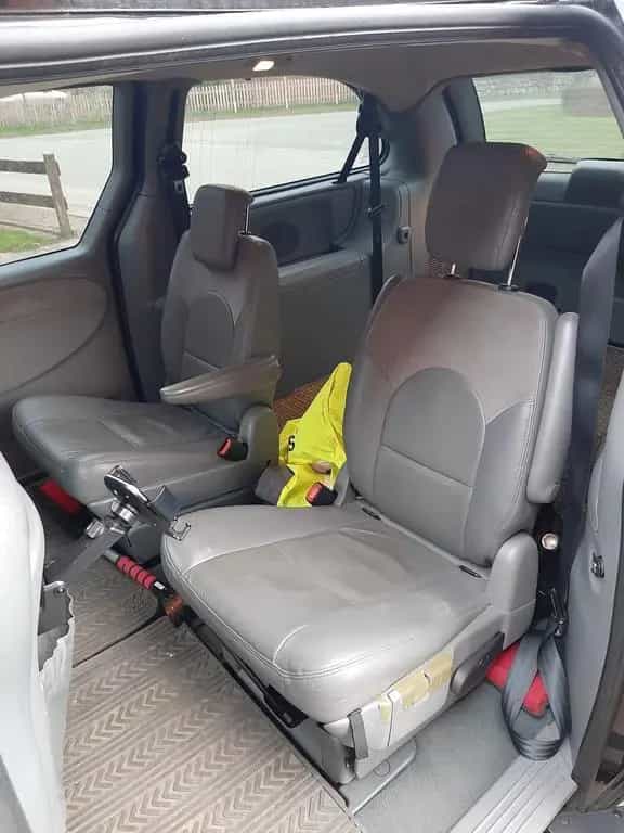 Chrysler Grand voyager 04/2008-photo-2