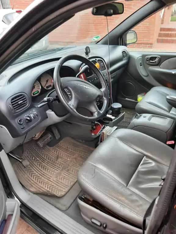 Chrysler Grand voyager 04/2008-photo-3