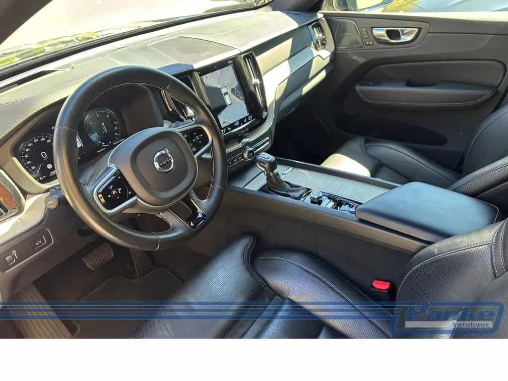 Volvo XC60 Inscription D4 2WD*Pano*HUD*H/K*AHK*StandH 07/2020-photo-11