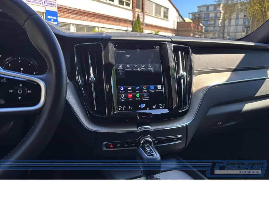Volvo XC60 Inscription D4 2WD*Pano*HUD*H/K*AHK*StandH 07/2020-photo-16