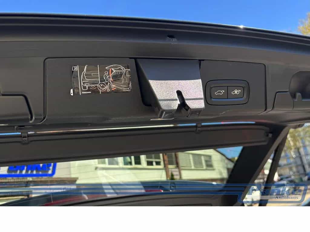 Volvo XC60 Inscription D4 2WD*Pano*HUD*H/K*AHK*StandH 07/2020-photo-27