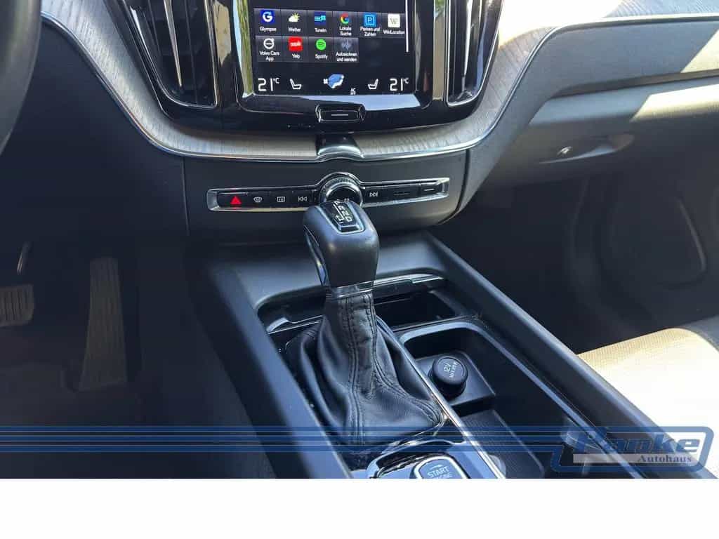 Volvo XC60 Inscription D4 2WD*Pano*HUD*H/K*AHK*StandH 07/2020-photo-8