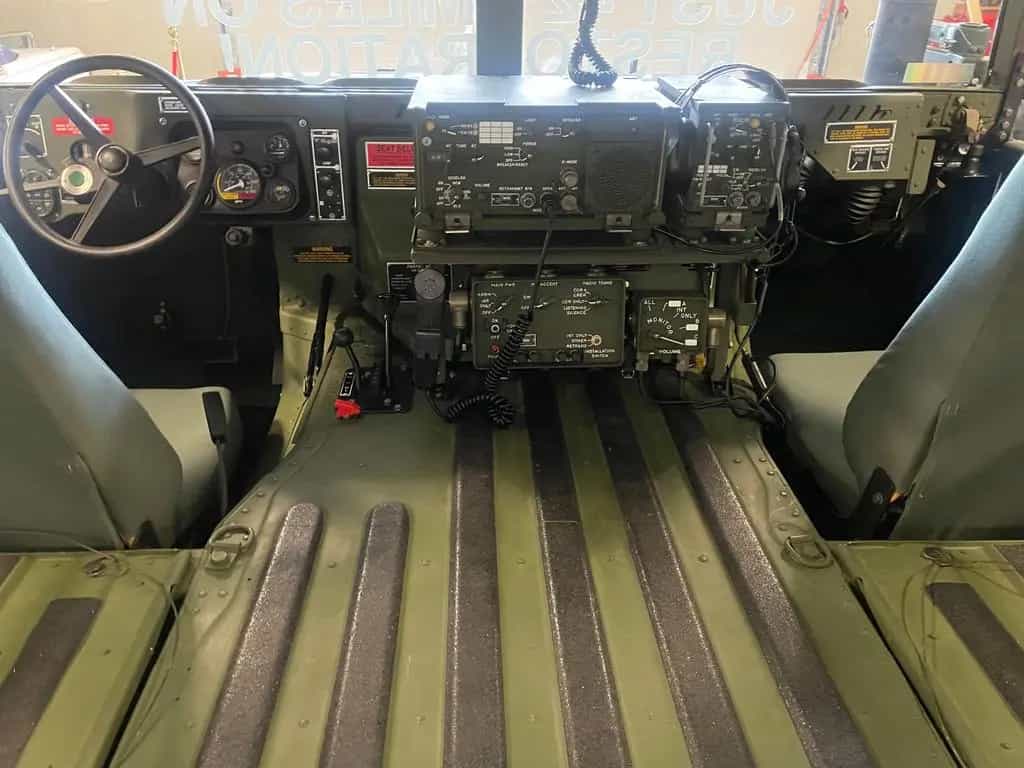 Hummer H1 Humvee M 988, wie neu, 3 Jahre Garantie 07/1988-photo-23