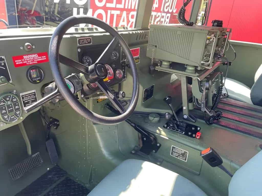 Hummer H1 Humvee M 988, wie neu, 3 Jahre Garantie 07/1988-photo-4
