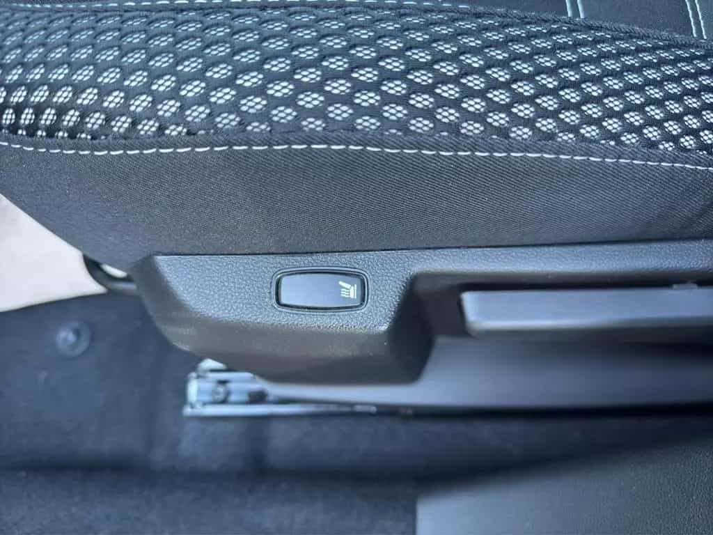 Dacia Duster 1.3 TCE 4WD Prestige AHK*Kamera*SHZ*LED*C 11/2020-photo-21