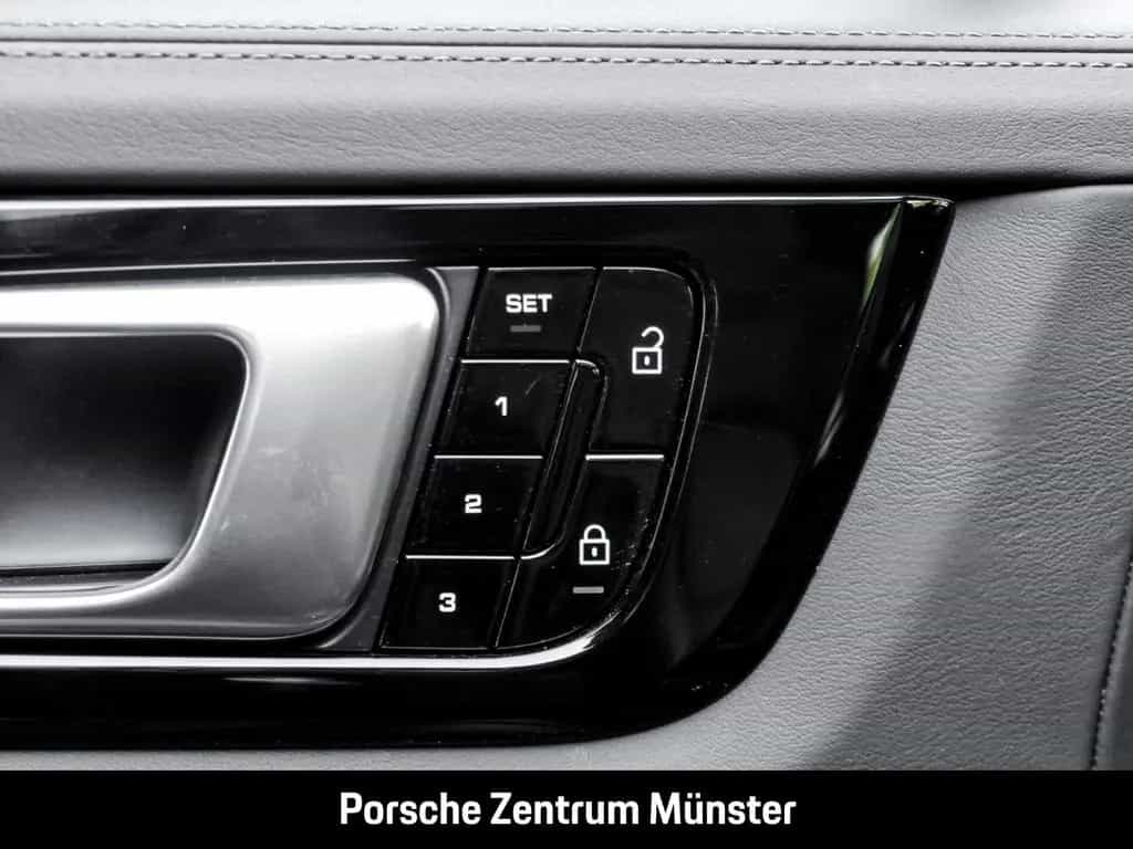 Porsche Cayenne GTS Coupe HeadUp Soft-Close Luftfederung 01/2021-photo-16