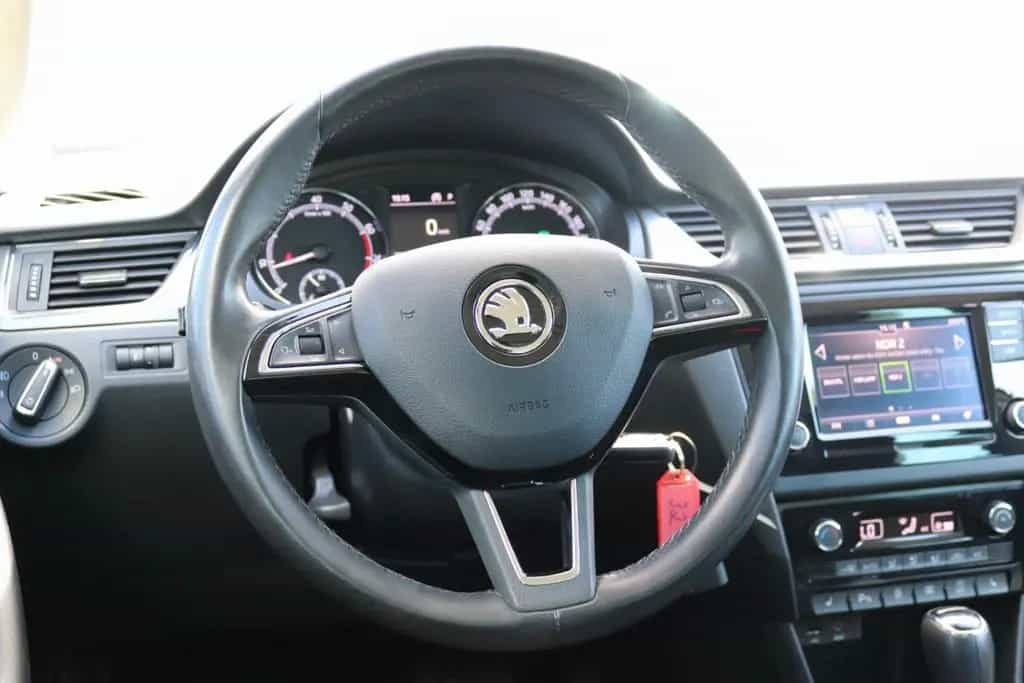 Skoda Rapid Spaceback Clever SHZ Klima DAB Parksensor 12/2017-photo-17