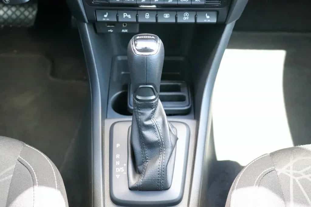 Skoda Rapid Spaceback Clever SHZ Klima DAB Parksensor 12/2017-photo-19