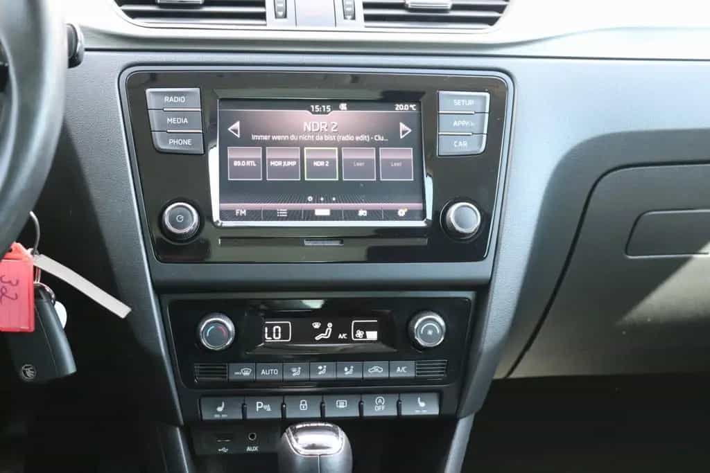 Skoda Rapid Spaceback Clever SHZ Klima DAB Parksensor 12/2017-photo-20