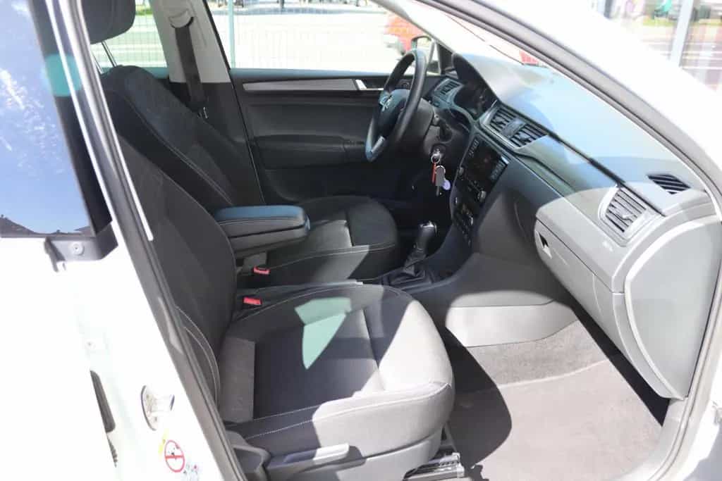 Skoda Rapid Spaceback Clever SHZ Klima DAB Parksensor 12/2017-photo-21