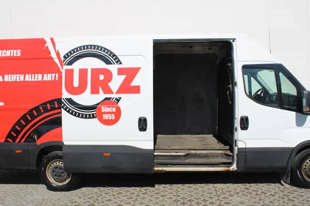 Iveco Daily Kasten HKa 35 S160 Klima 3500 kg AHK 12/2020-photo-9