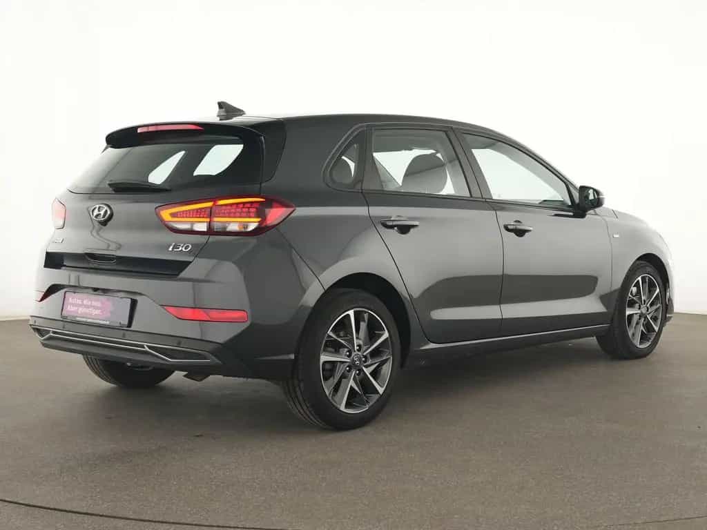 Hyundai i30 Rückfahrkamera|Navigation|PDC|LED|Sitzheizun 03/2023-photo-6